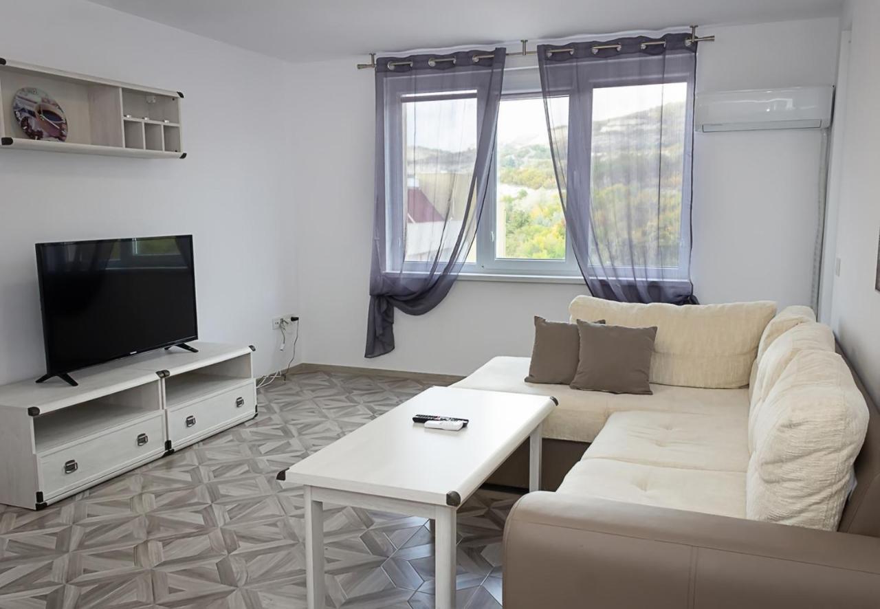 Apartment Lilia Kavarna Exterior photo